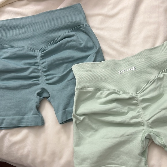 Gym shorts - Picture 2 of 3